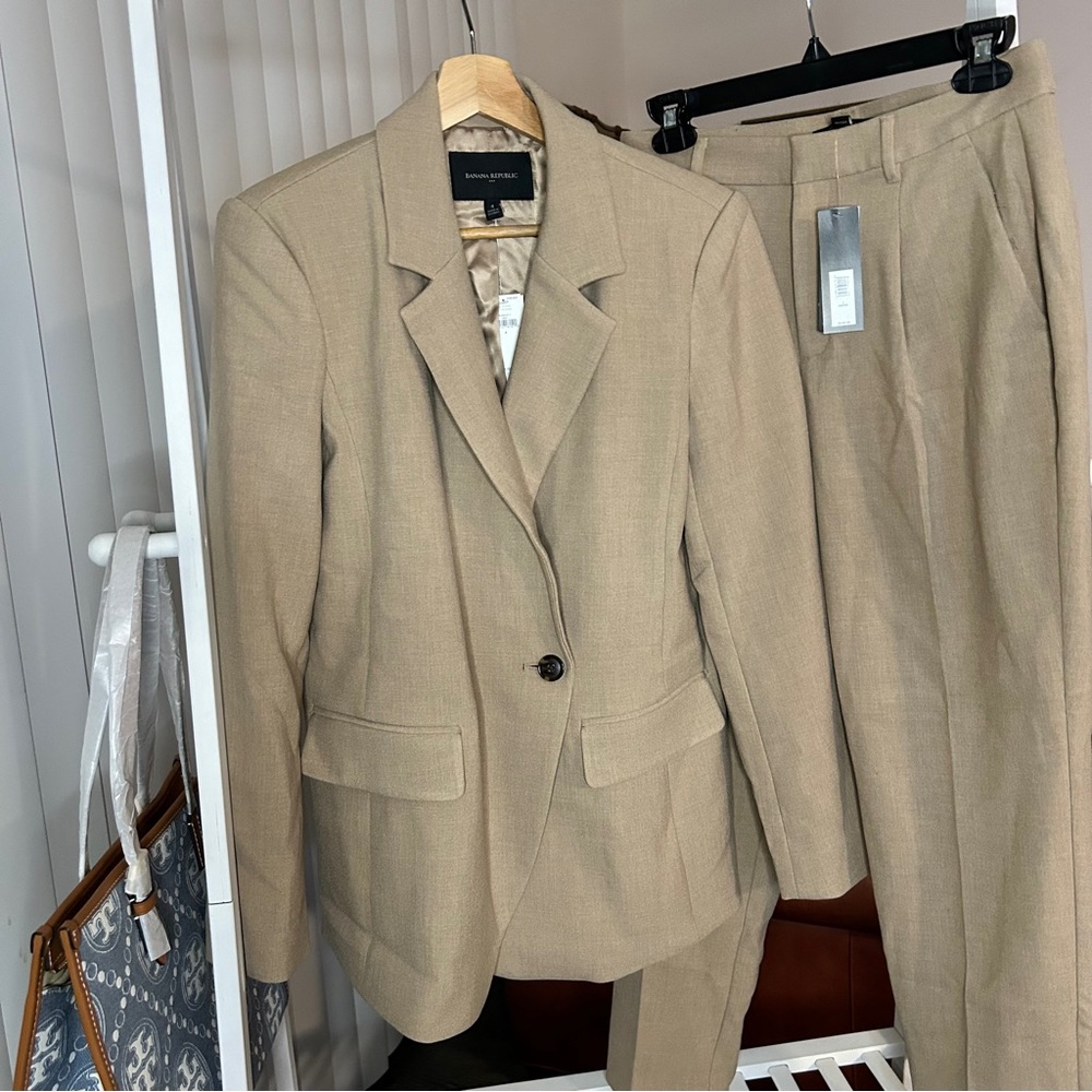 Banana Republic Neutral Beige Linen-Blend Single-Button Blazer - Picture 6 of 12